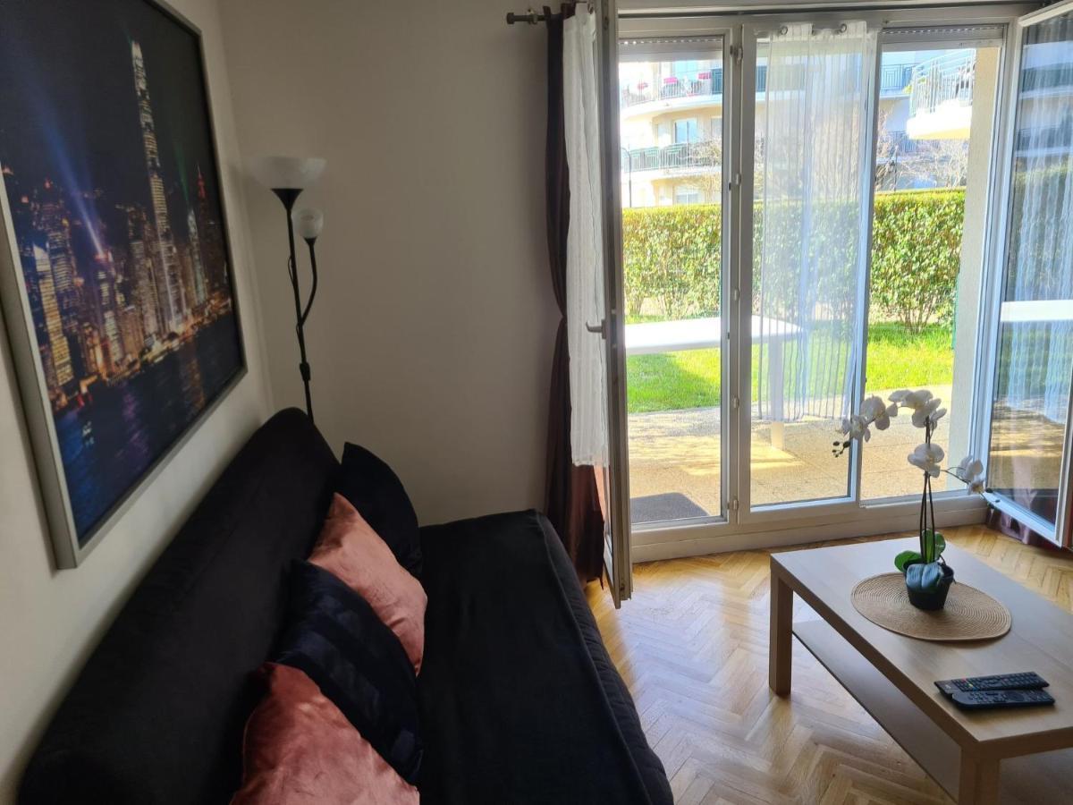 Appartement Avec Rez De Jardin A Disneyland Montevrain Exterior photo