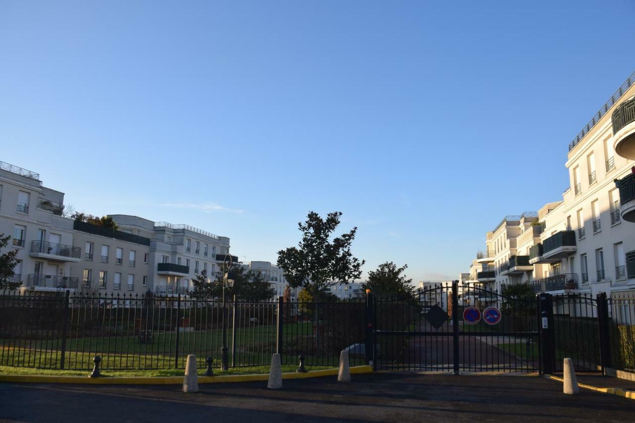 Appartement Avec Rez De Jardin A Disneyland Montevrain Exterior photo
