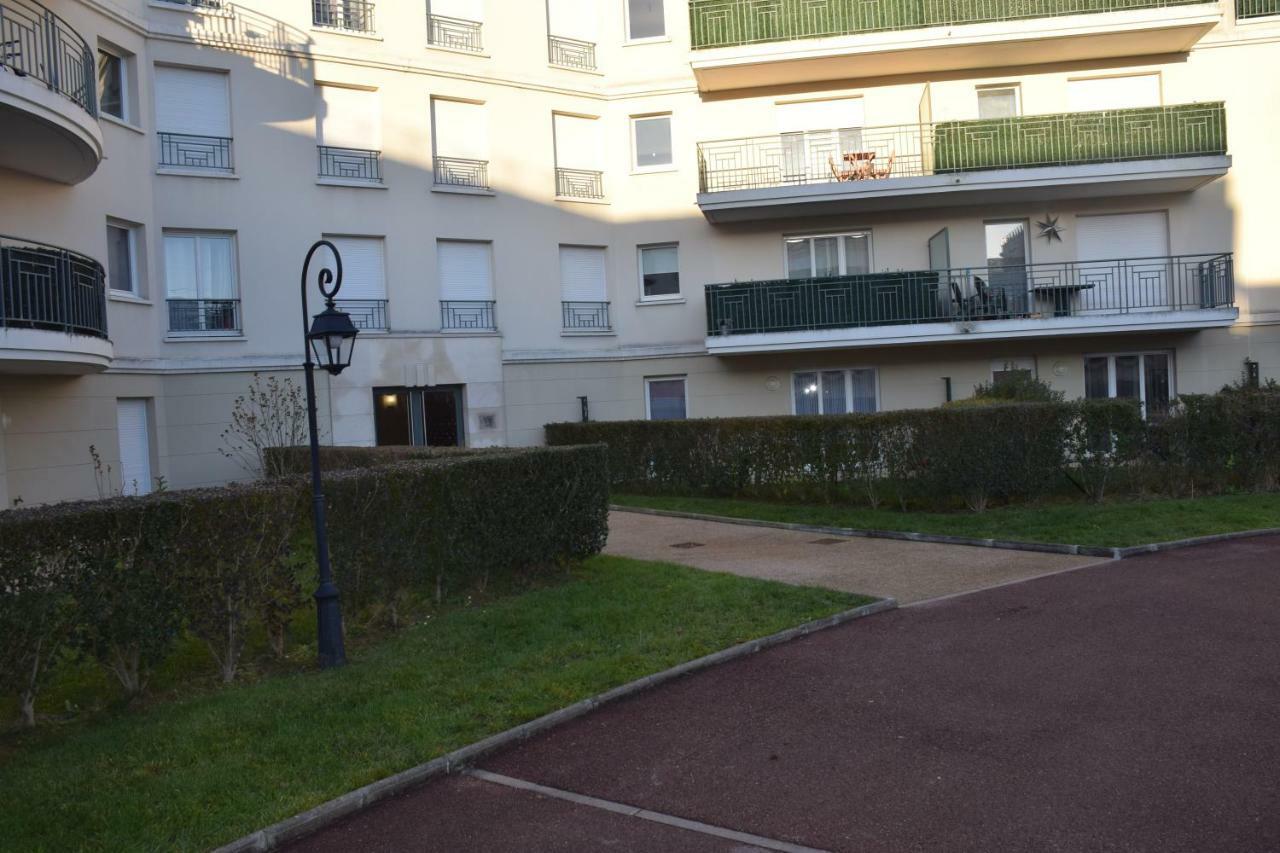 Appartement Avec Rez De Jardin A Disneyland Montevrain Exterior photo