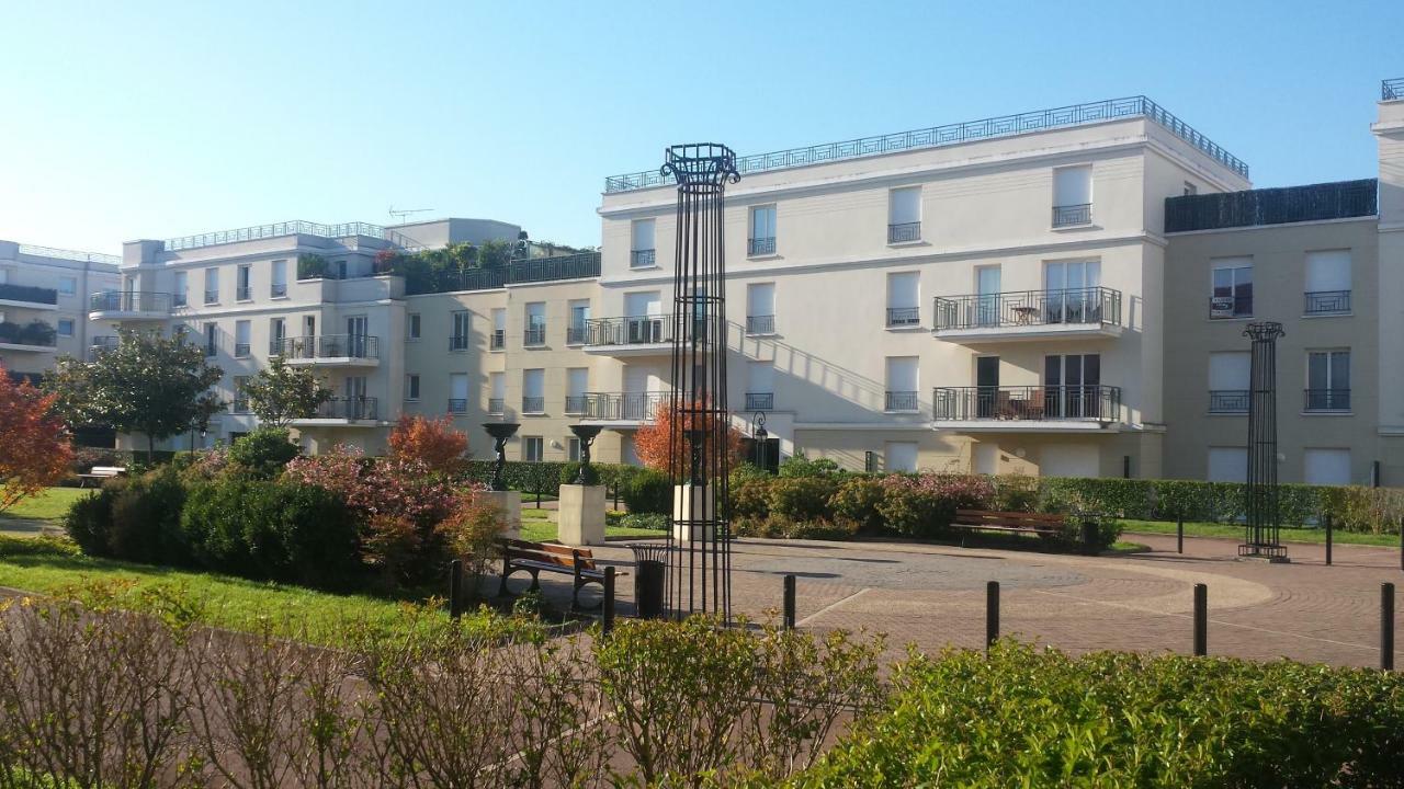 Appartement Avec Rez De Jardin A Disneyland Montevrain Exterior photo