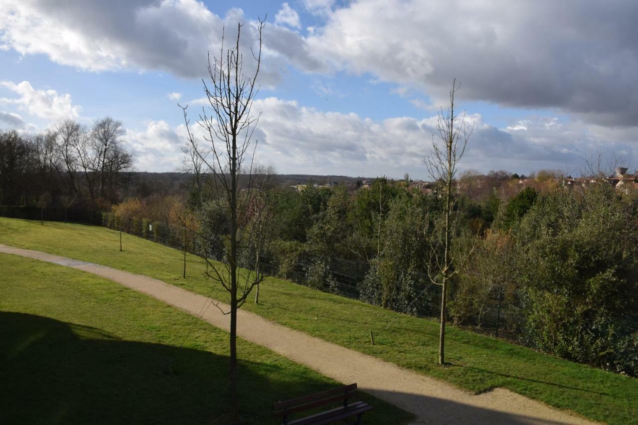 Appartement Avec Rez De Jardin A Disneyland Montevrain Exterior photo