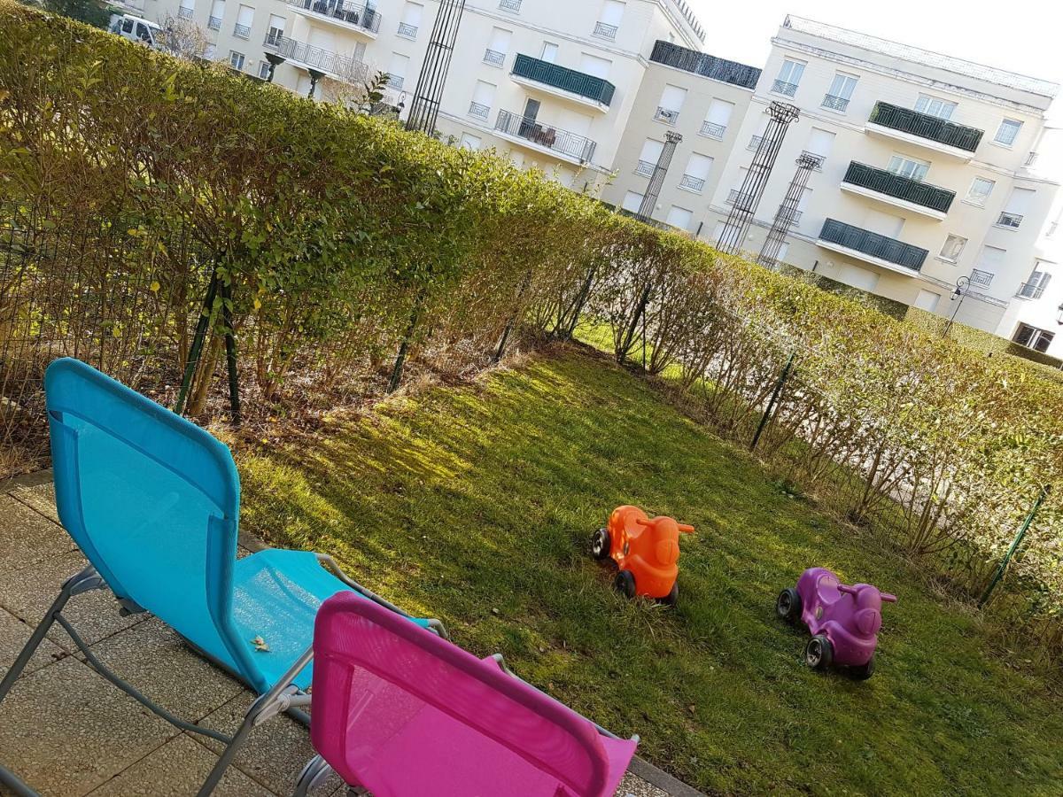 Appartement Avec Rez De Jardin A Disneyland Montevrain Exterior photo