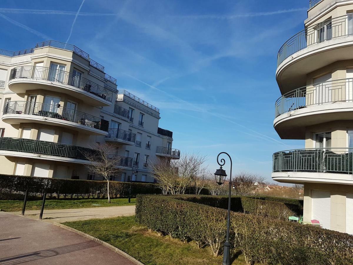 Appartement Avec Rez De Jardin A Disneyland Montevrain Exterior photo